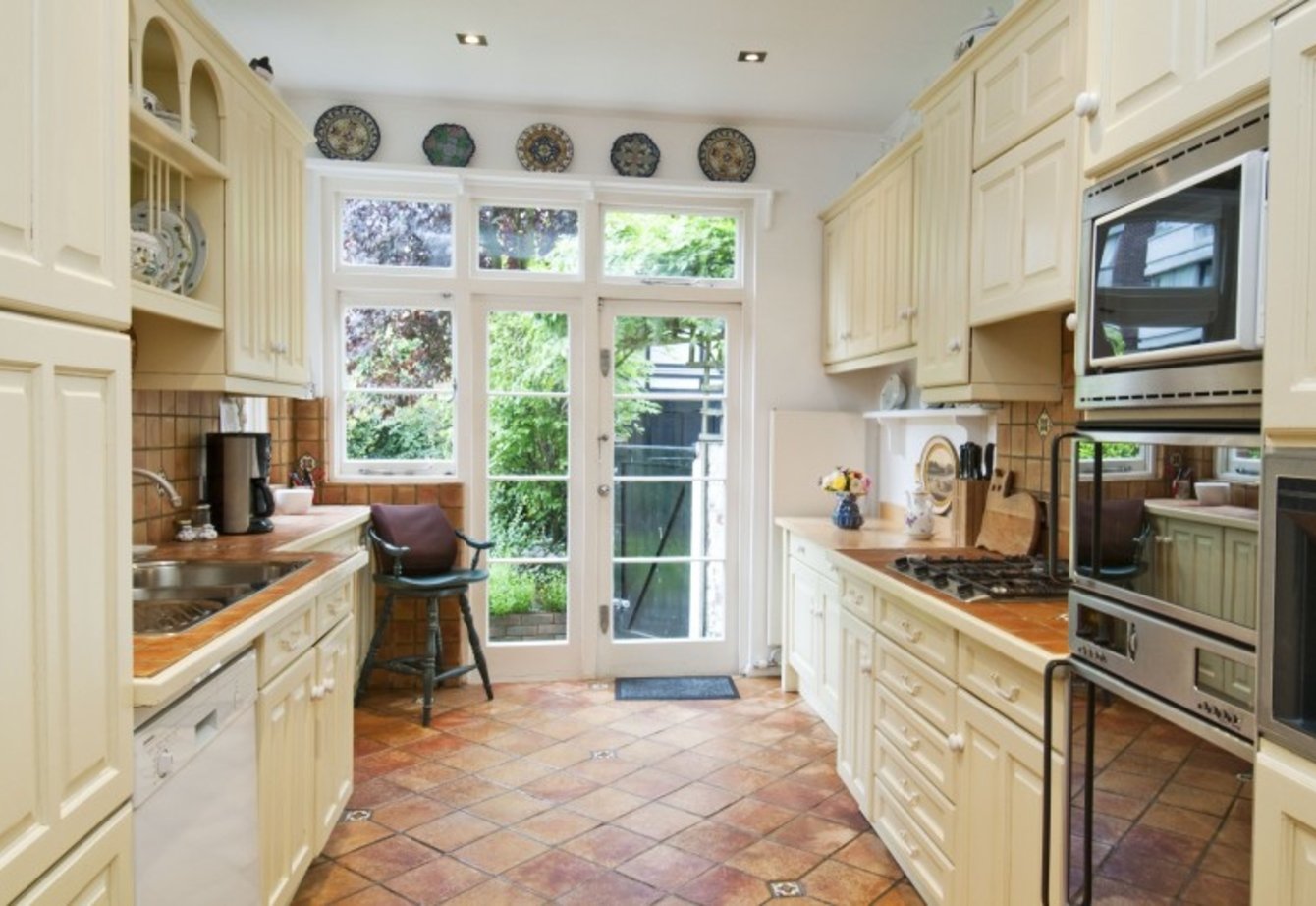 sold-vale-close-london-120-view4