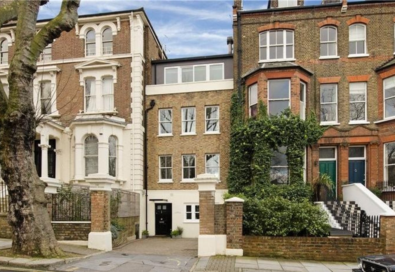 sold-the-coach-house-london-219-view1