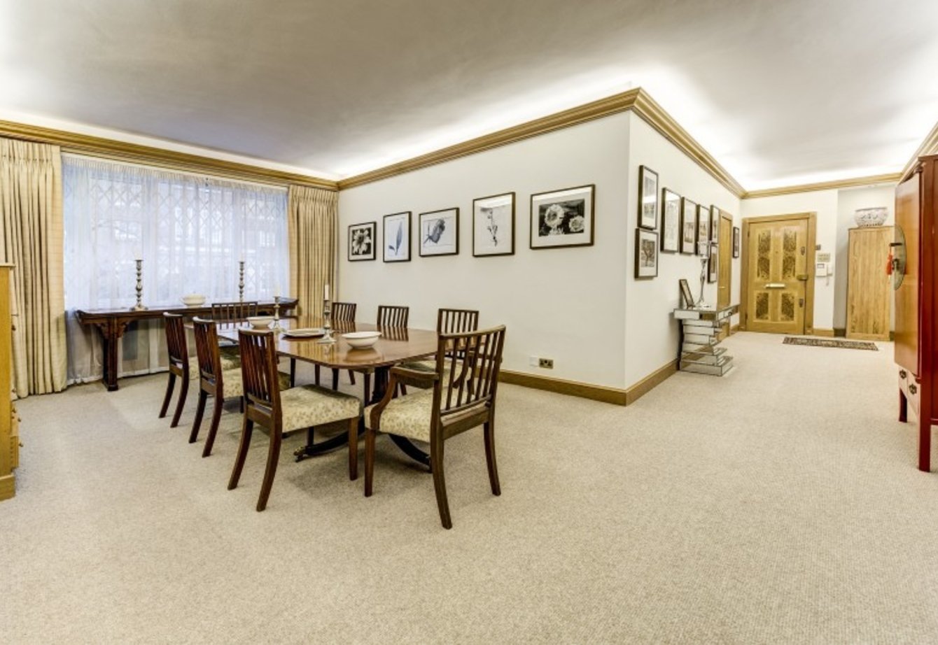 sold-avenue-close-london-72-view5