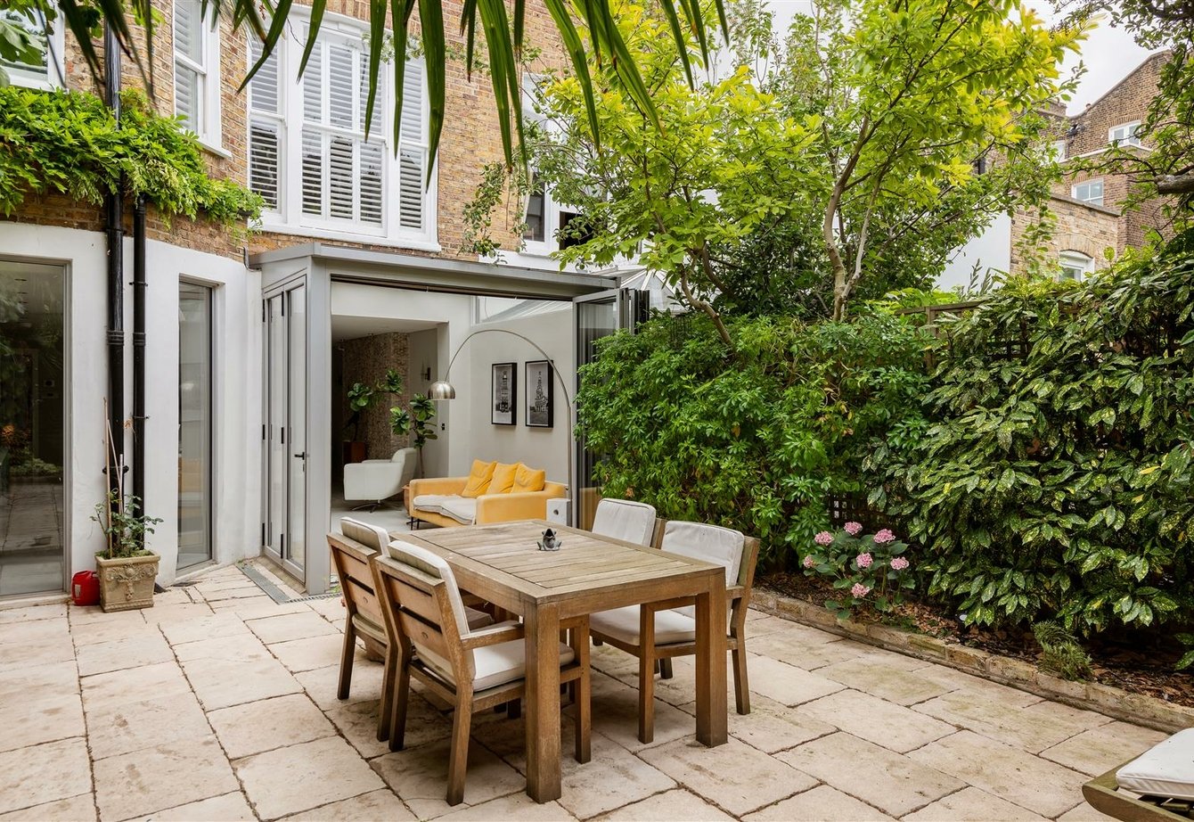 sold-castellain-road-london-359-view12