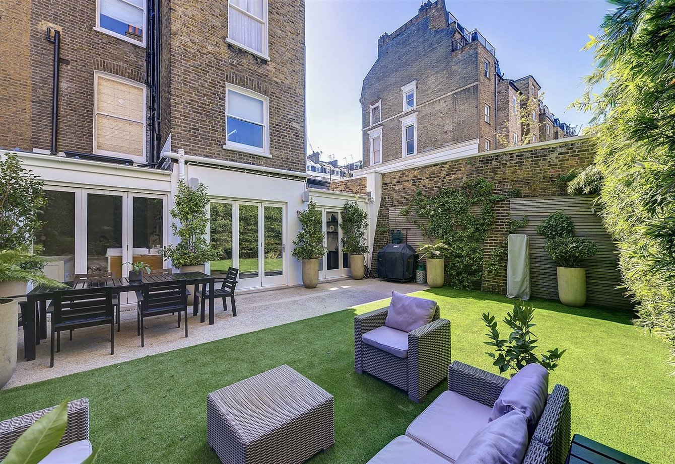 sold-sutherland-avenue-london-379-view10