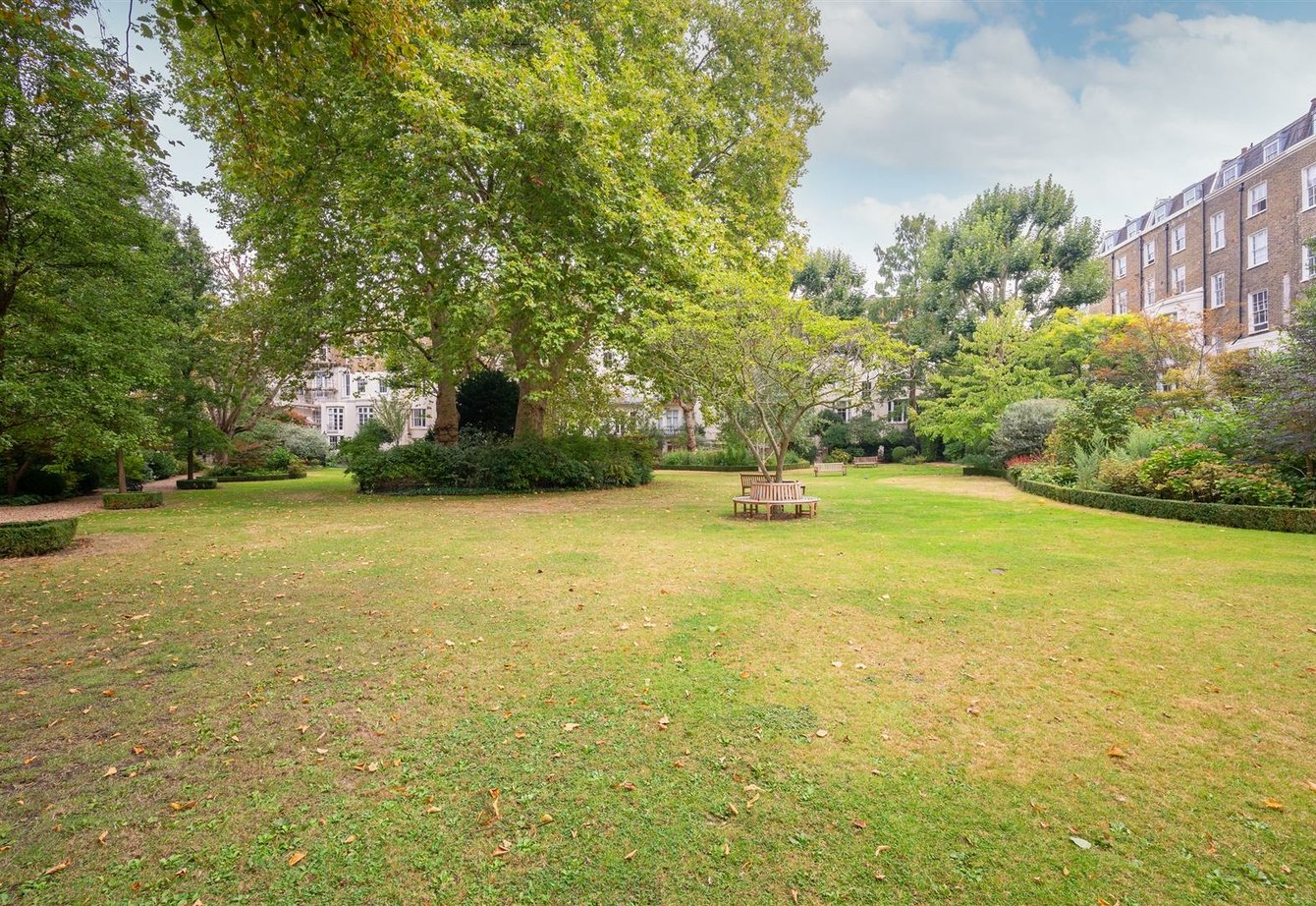 for-sale-randolph-crescent-london-433-view22