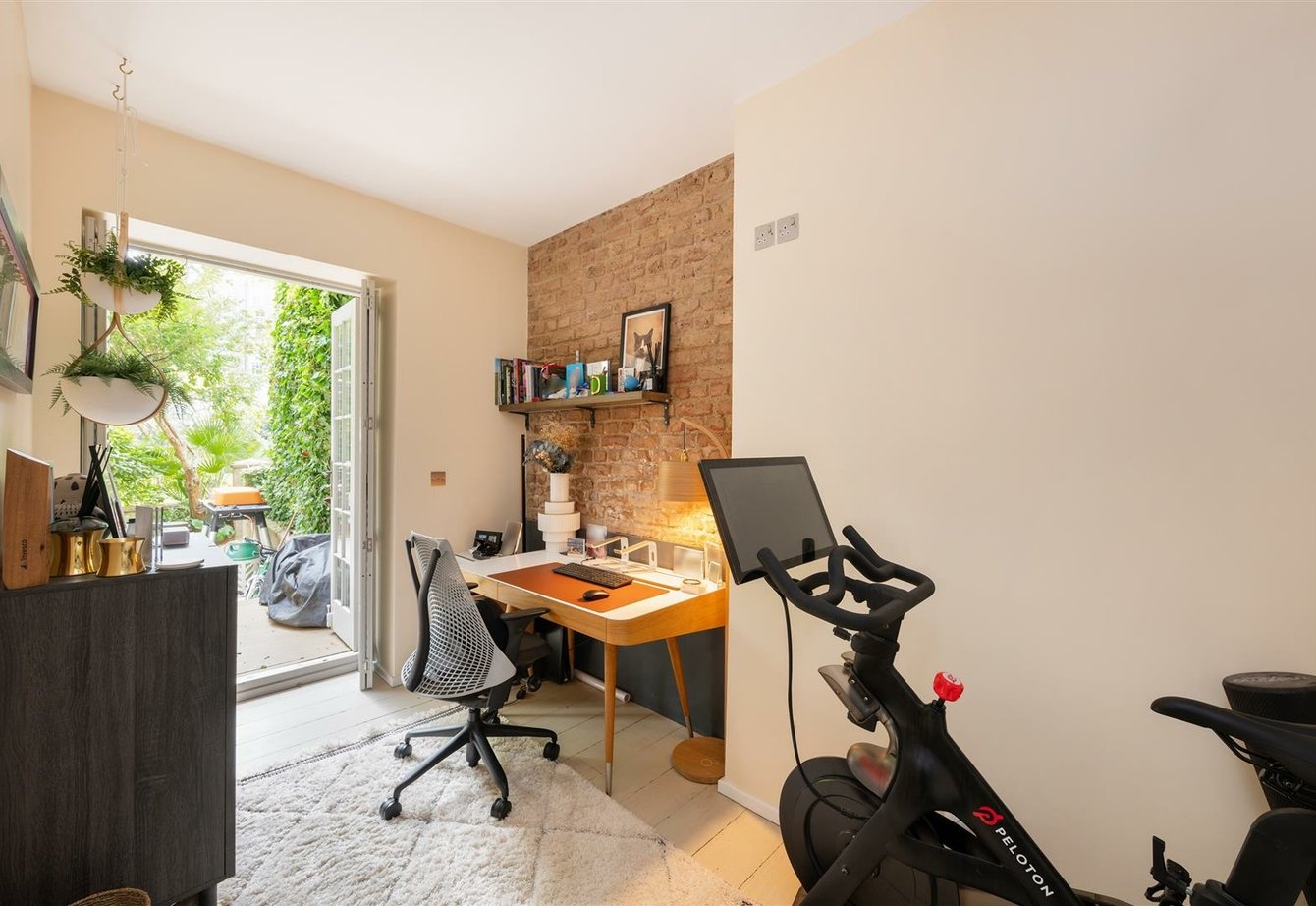 for-sale-randolph-crescent-london-433-view18