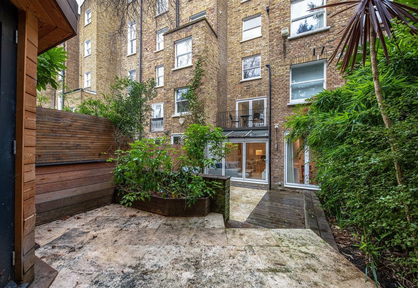 for-sale-belgrave-gardens-london-444-view6