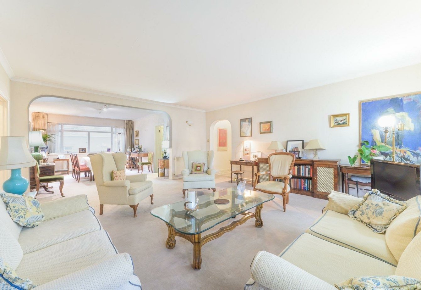 for-sale-gloucester-square-london-466-view3