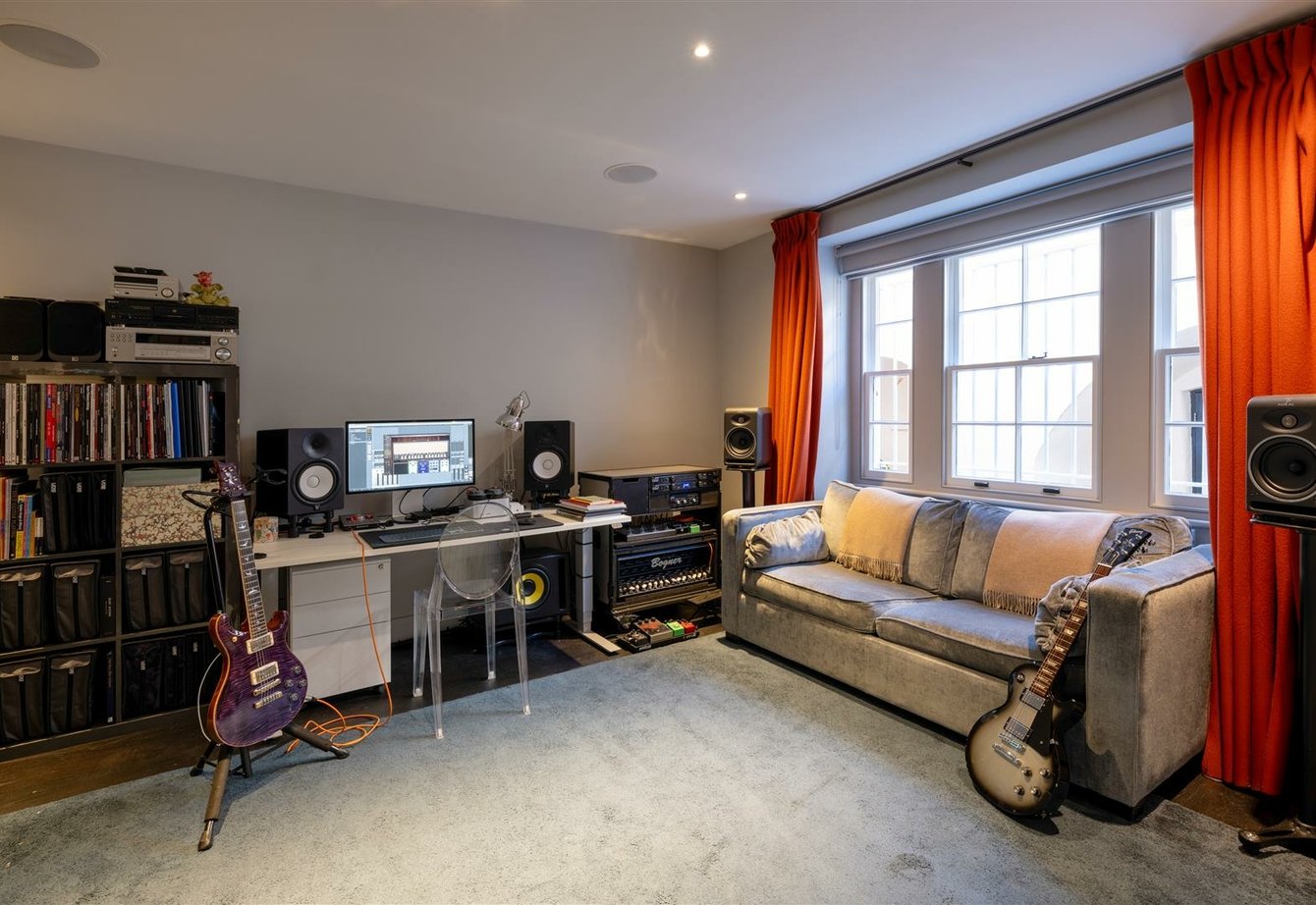 for-sale-brunswick-place-london-477-view16