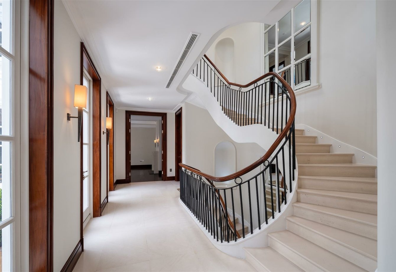 sold-cavendish-avenue-london-481-view4