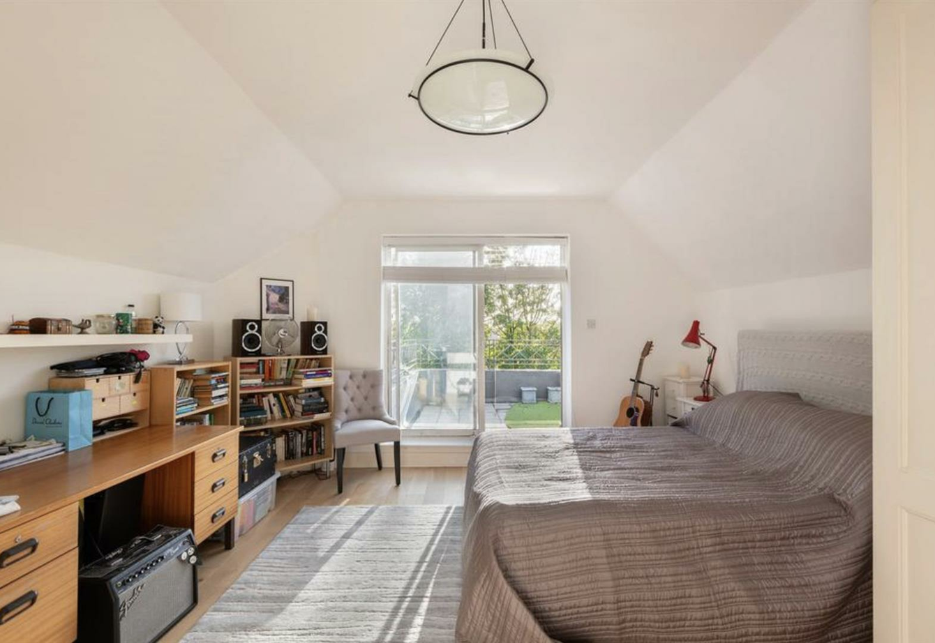 for-sale-hollycroft-avenue-london-483-view10