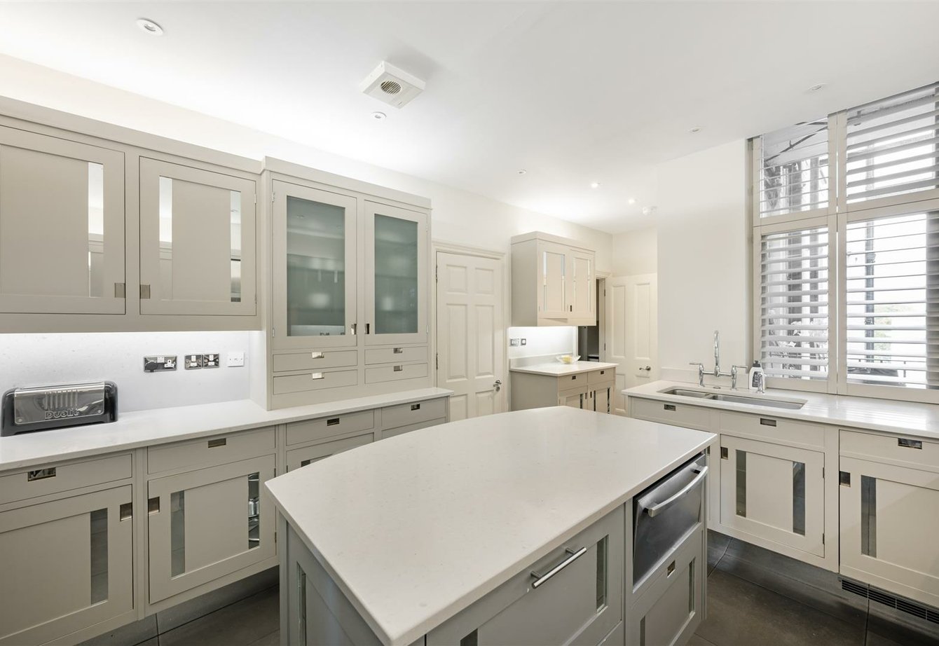 for-sale-marylebone-road-london-488-view10