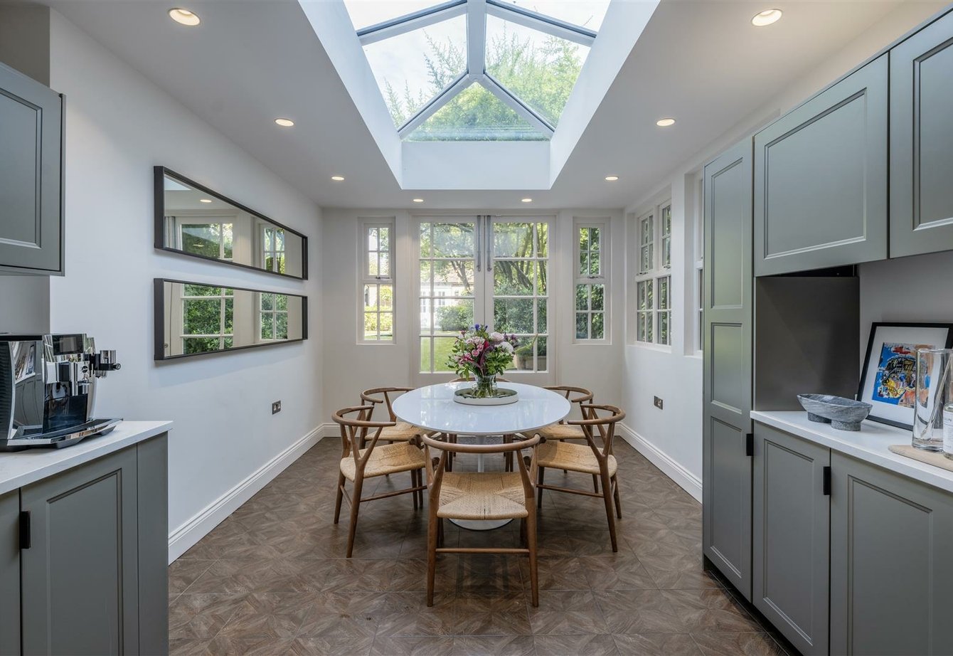 sold-hamilton-terrace-london-492-view11