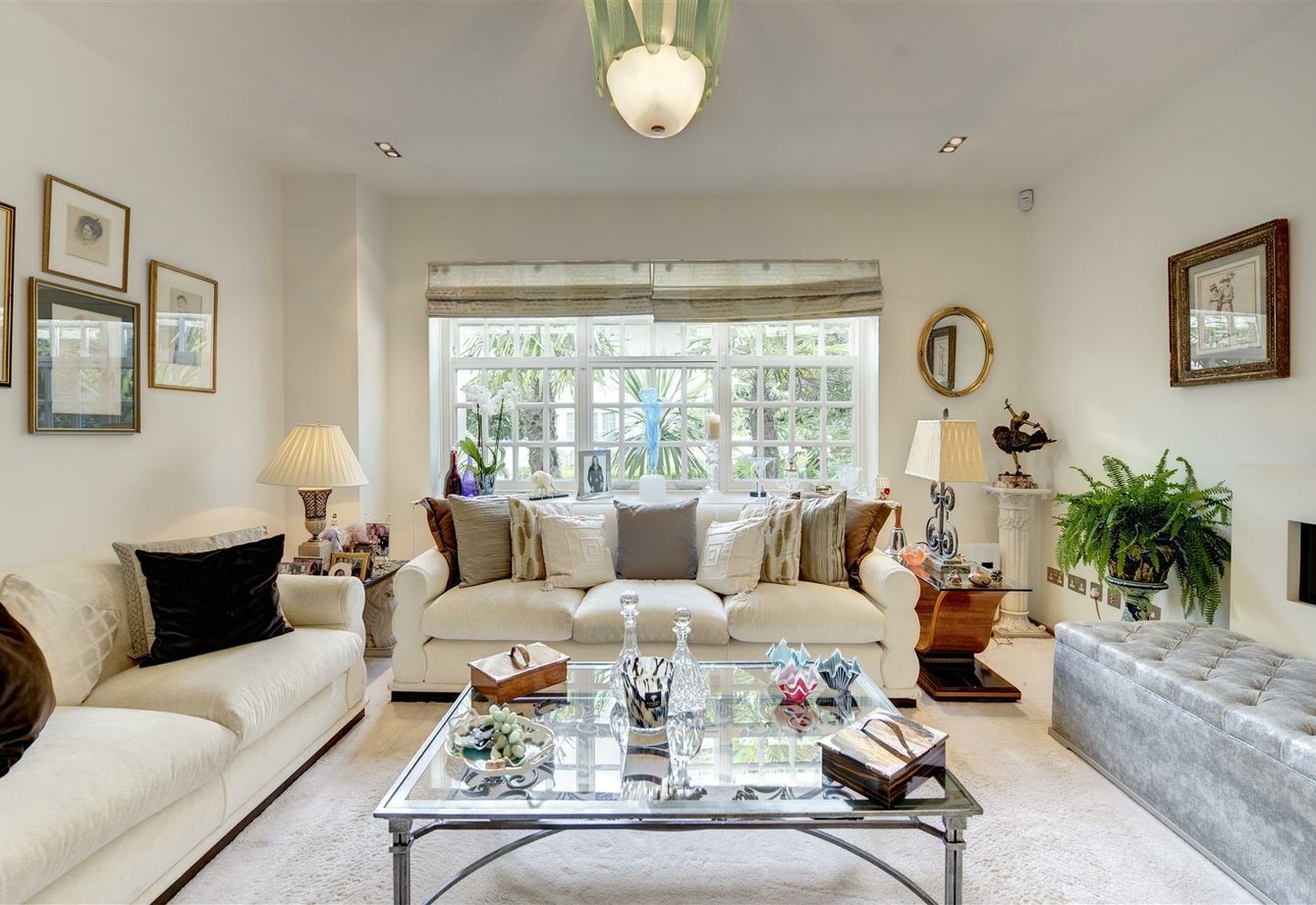 for-sale-elm-tree-close-london-495-view5