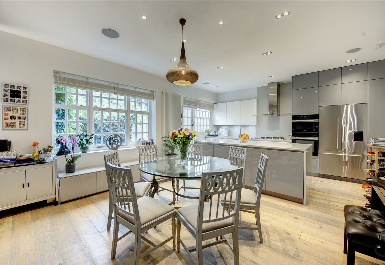 for-sale-elm-tree-close-london-495-view6