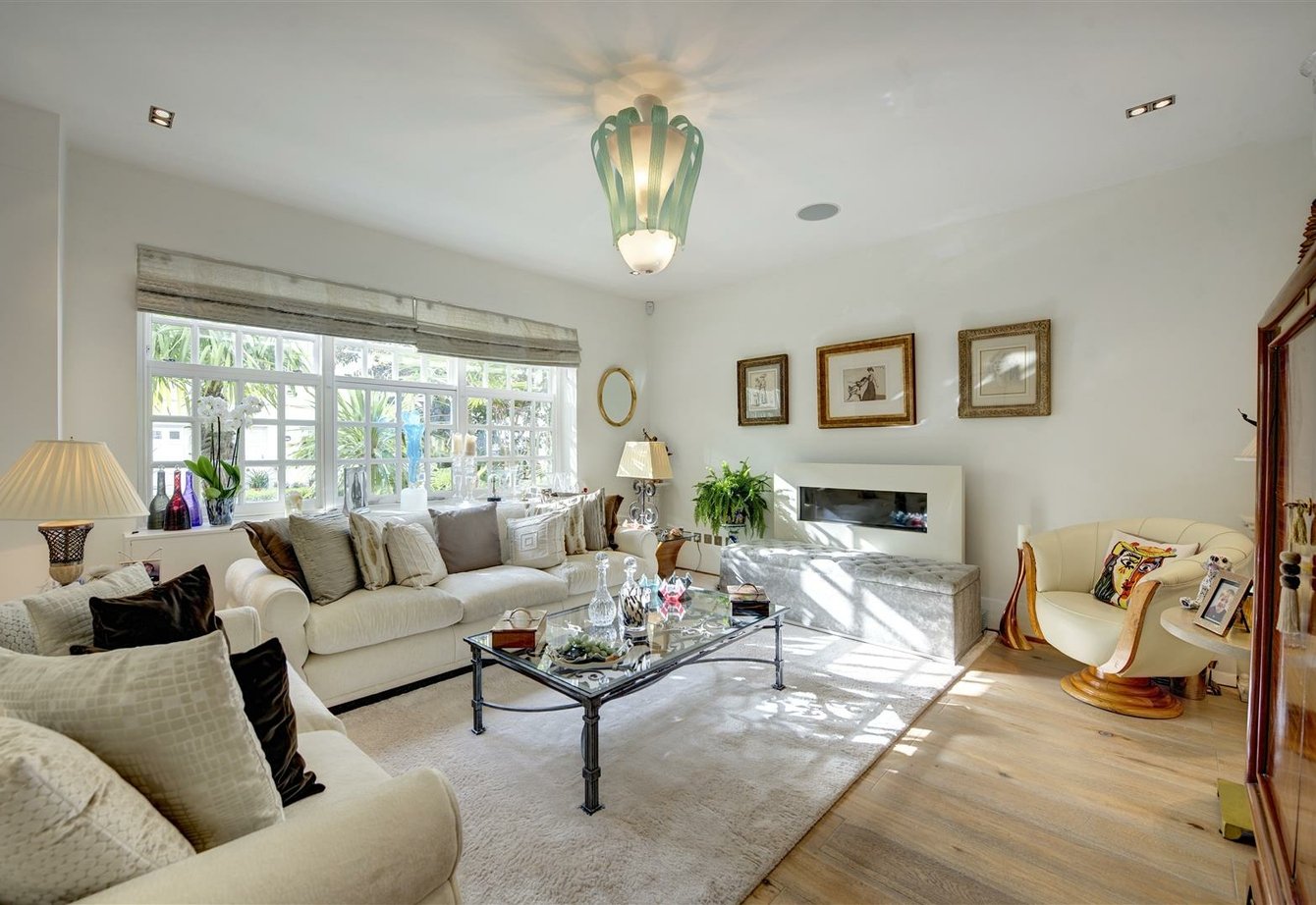 for-sale-elm-tree-close-london-495-view4