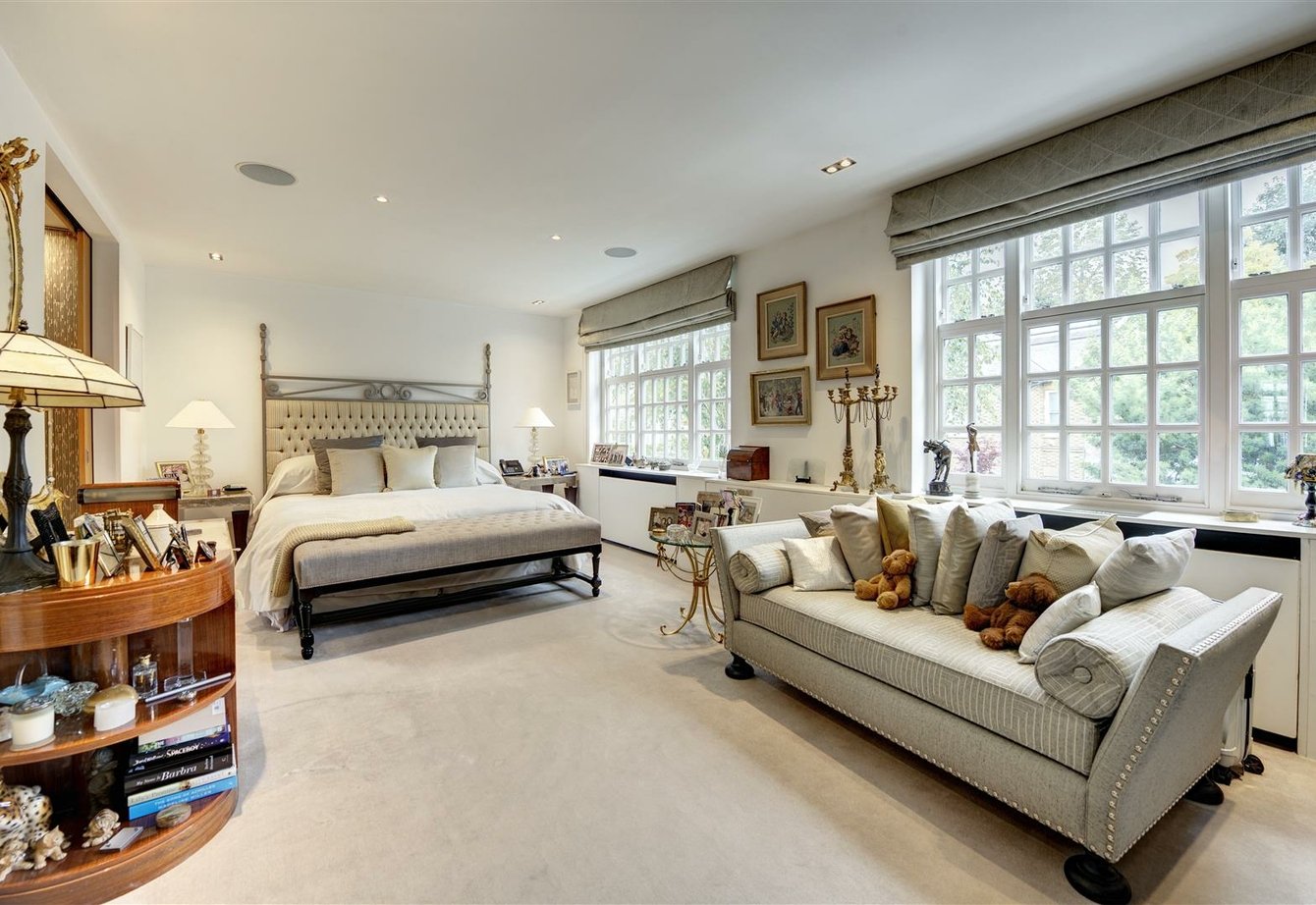 for-sale-elm-tree-close-london-495-view9