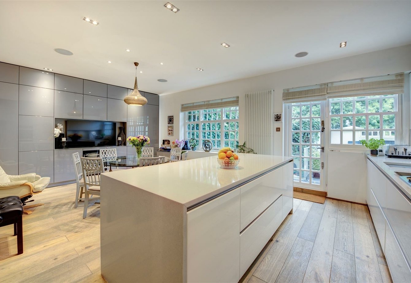 for-sale-elm-tree-close-london-495-view7