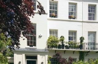 sold-hamilton-terrace-london-188-view1