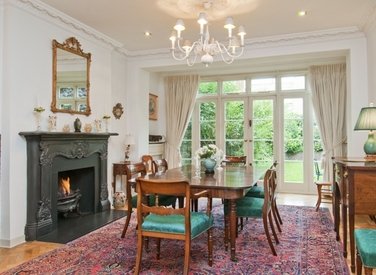 sold-vale-close-london-120-view2