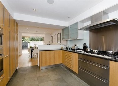 sold-the-coach-house-london-219-view2