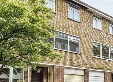 sold-meadowbank-london-82-view1