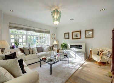 for-sale-elm-tree-close-london-436-view4