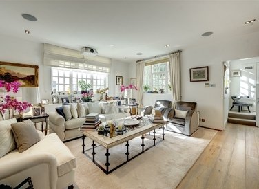 for-sale-elm-tree-close-london-436-view3