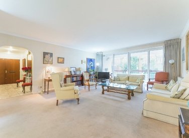 for-sale-gloucester-square-london-466-view4