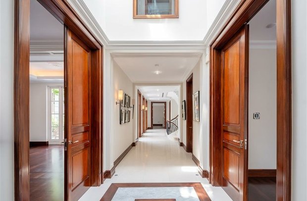 sold-cavendish-avenue-london-481-view1